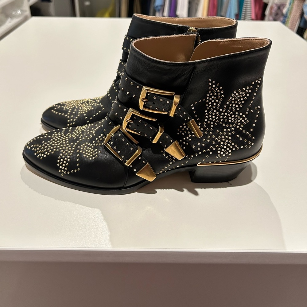 Chloe Women’s Susanna Pointed Toe-Studded Booties
